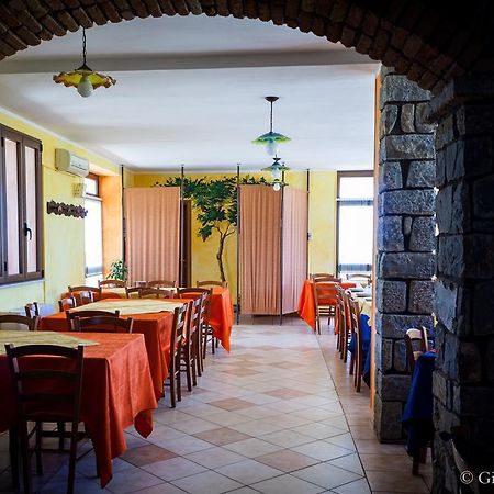 Agriturismo Le Vigne Ducali Màndas エクステリア 写真